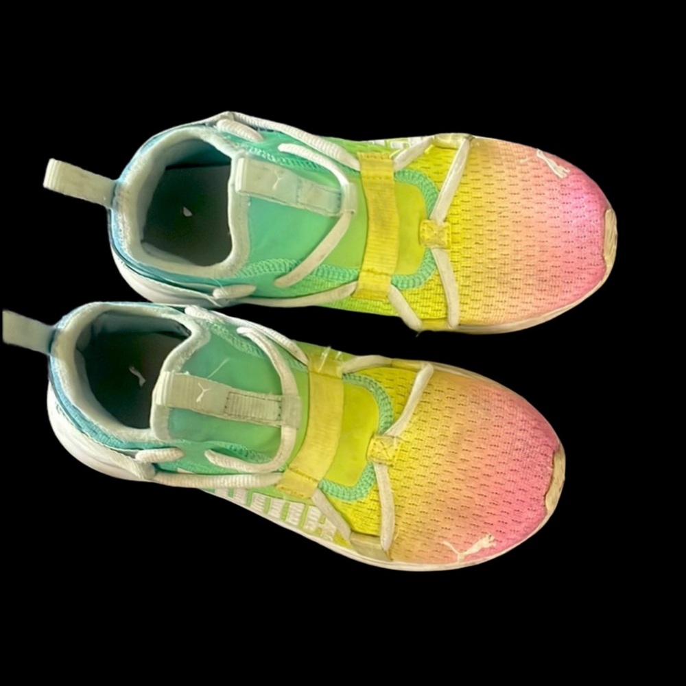 Slip on PUMAS - Rainbow Tie Dye Rift